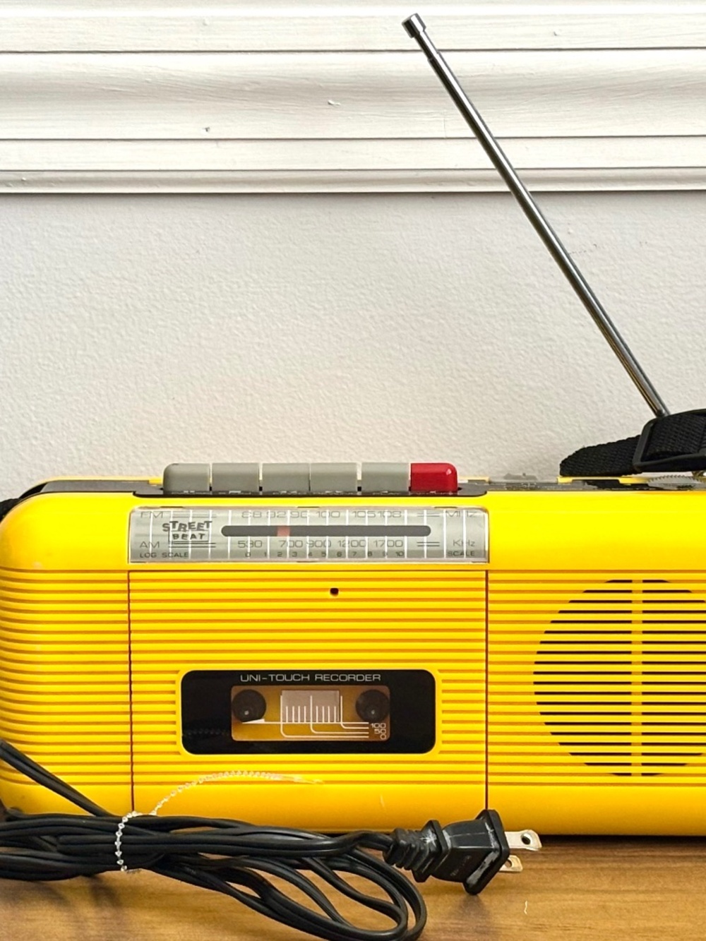 VINTAGE 1980s Lenoxx Sound CT-72 Cab Yellow Boombox Radio Cassette Player READ